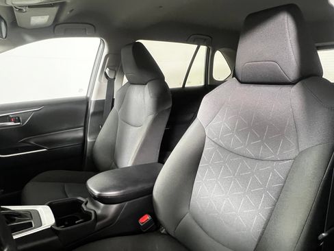 Certified 2025 Toyota RAV4 XLE FWD image 14