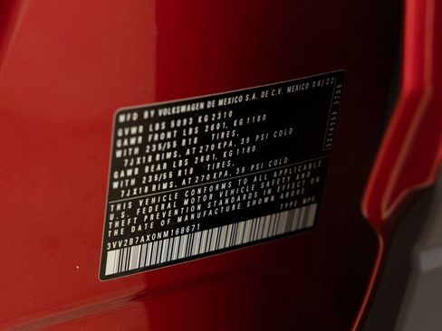 Used 2022 Volkswagen Tiguan SE w/ Panoramic Sunroof Package image 31