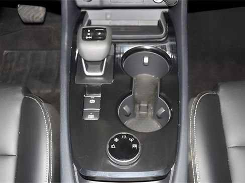 Used 2024 Nissan Rogue SL w/ SL Premium Package image 31