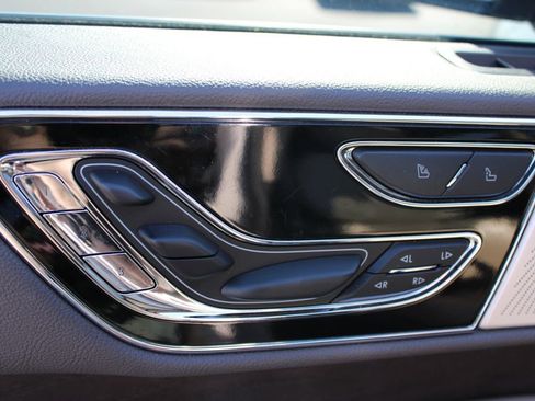 Used 2023 Lincoln Navigator Reserve image 18