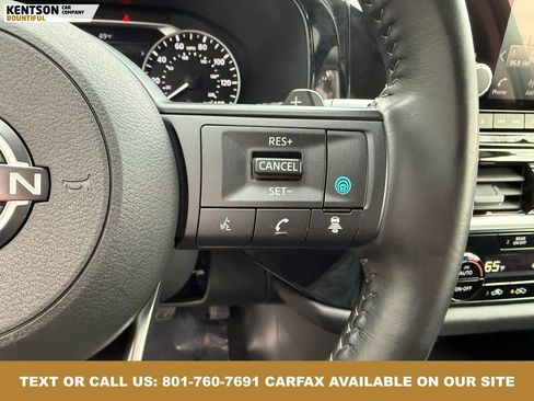 Used 2025 Nissan Pathfinder SV image 19