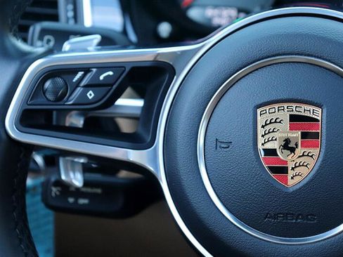 Used 2018 Porsche Macan S image 27