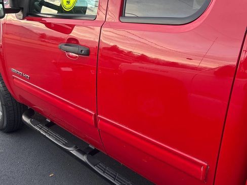 Used 2011 Chevrolet Silverado 2500 LT w/ Interior Plus Package image 10