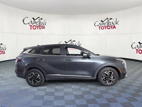 Used 2025 Kia Sportage LX FWD image 8