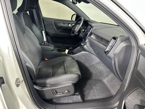 Used 2023 Volvo XC40 Recharge Plus w/ Protection Package Premier image 27