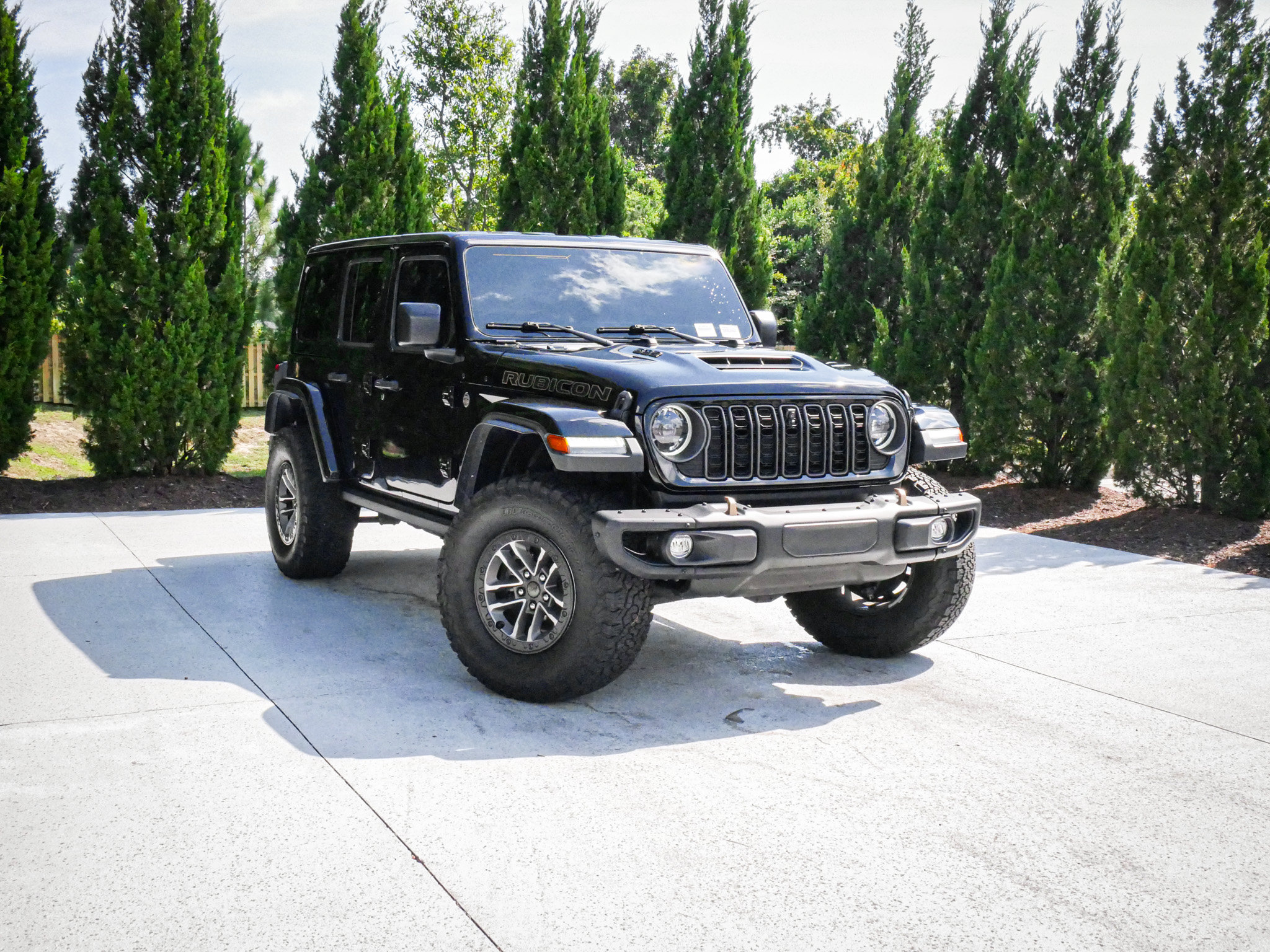 Used 2024 Jeep Wrangler Unlimited Rubicon 392 AWD/4WD image 2