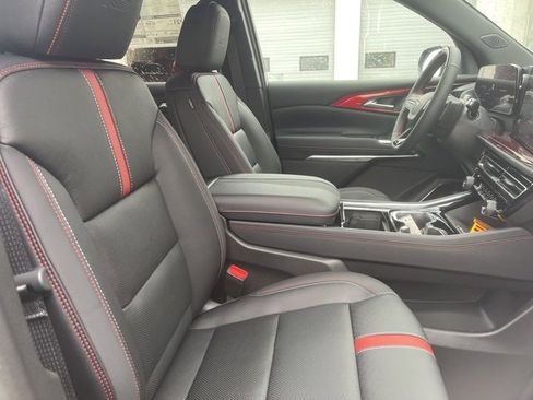 New 2025 Chevrolet Traverse RS w/ LPO, Floor Liner Package image 15