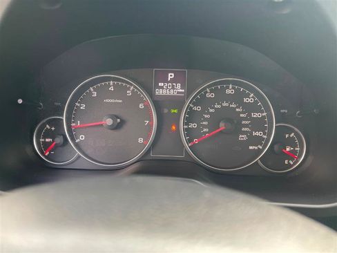 Used 2014 Subaru Legacy 2.5i Premium AWD/4WD image 23