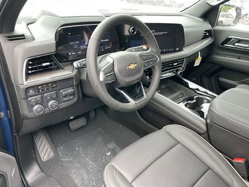 New 2025 Chevrolet Suburban Premier AWD/4WD image 53