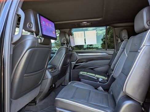 Used 2025 Cadillac Escalade ESV Sport w/ Touring Package AWD/4WD image 14