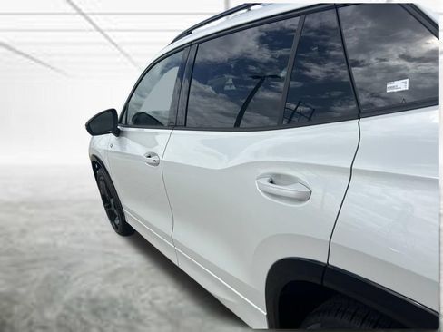 New 2026 Volkswagen Tiguan SE R-Line FWD image 29