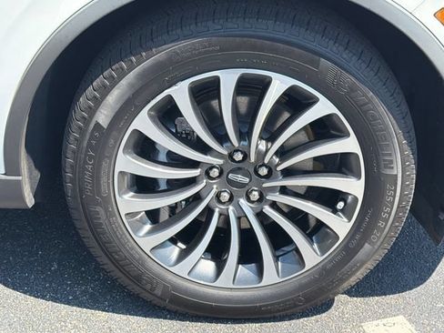 Used 2022 Lincoln Aviator Reserve w/ Equipment Group 201A RWD image 14