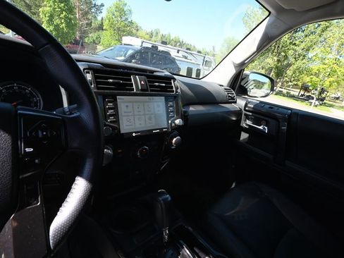 Used 2021 Toyota 4Runner TRD Off-Road Premium AWD/4WD image 9