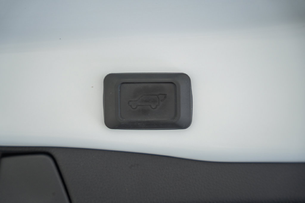 Certified 2025 Toyota RAV4 XLE Premium AWD/4WD image 10