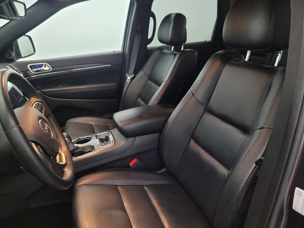 Used 2019 Jeep Grand Cherokee Limited AWD/4WD image 17