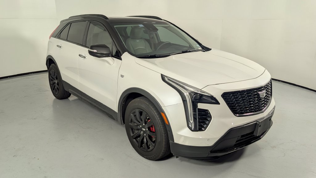 Used 2023 Cadillac XT4 Premium Luxury w/ Technology Package FWD image 1