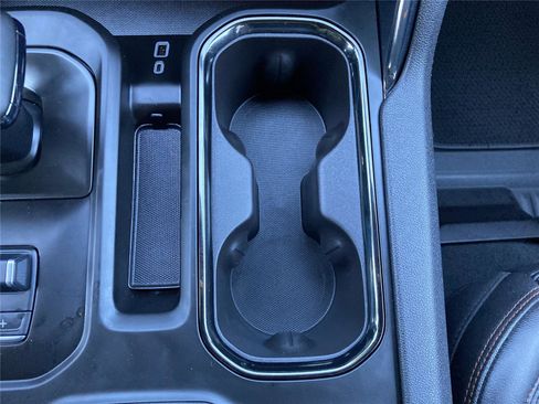 Used 2024 GMC Sierra 1500 AT4 w/ Technology Package image 16