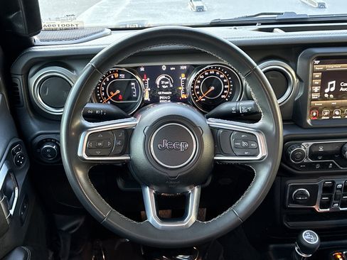 Used 2023 Jeep Gladiator Overland AWD/4WD image 21