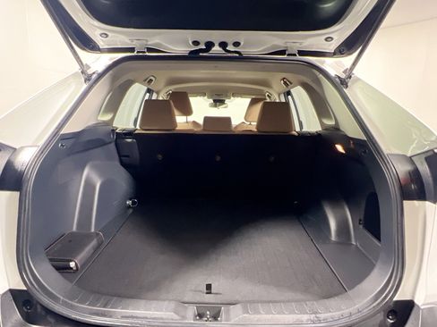 Used 2019 Toyota RAV4 LE image 33