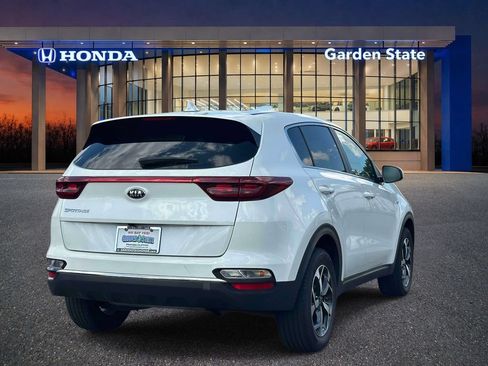 Used 2021 Kia Sportage LX AWD/4WD image 3