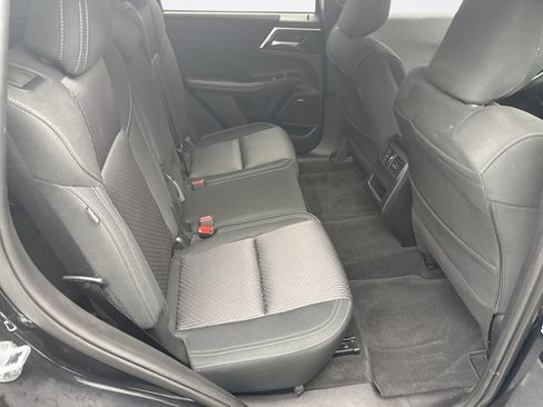 Used 2025 Mitsubishi Outlander ES image 19