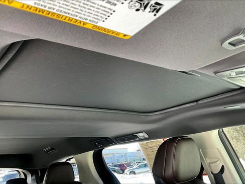 Certified 2021 Toyota Sienna Platinum image 28