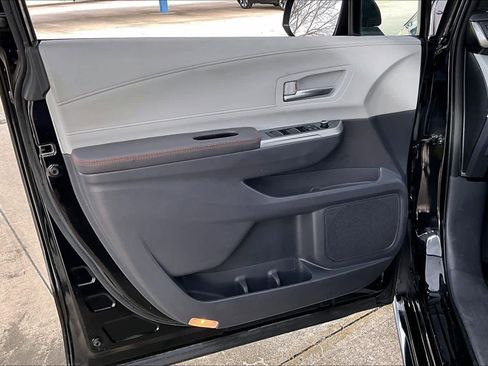 Used 2023 Toyota Sienna XSE image 22