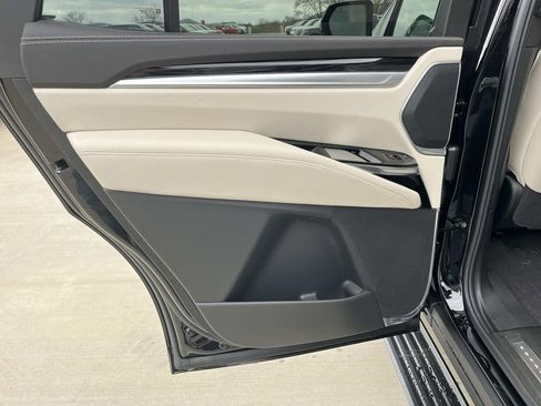 New 2026 Cadillac Escalade Sport image 18