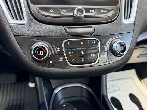 Used 2019 Chevrolet Malibu LT FWD image 40