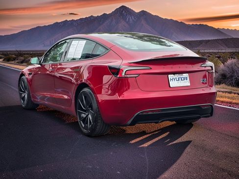 Used 2026 Tesla Model 3 Performance AWD/4WD image 7
