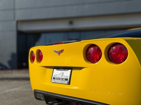 Used 2007 Chevrolet Corvette Coupe RWD image 4