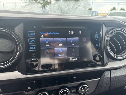 Used 2018 Toyota Tacoma TRD Off-Road AWD/4WD image 13