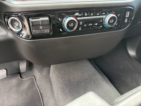 Used 2025 GMC Sierra 1500 SLT AWD/4WD image 22