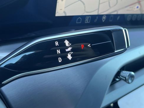 New 2026 Cadillac Vistiq Premium Luxury image 8