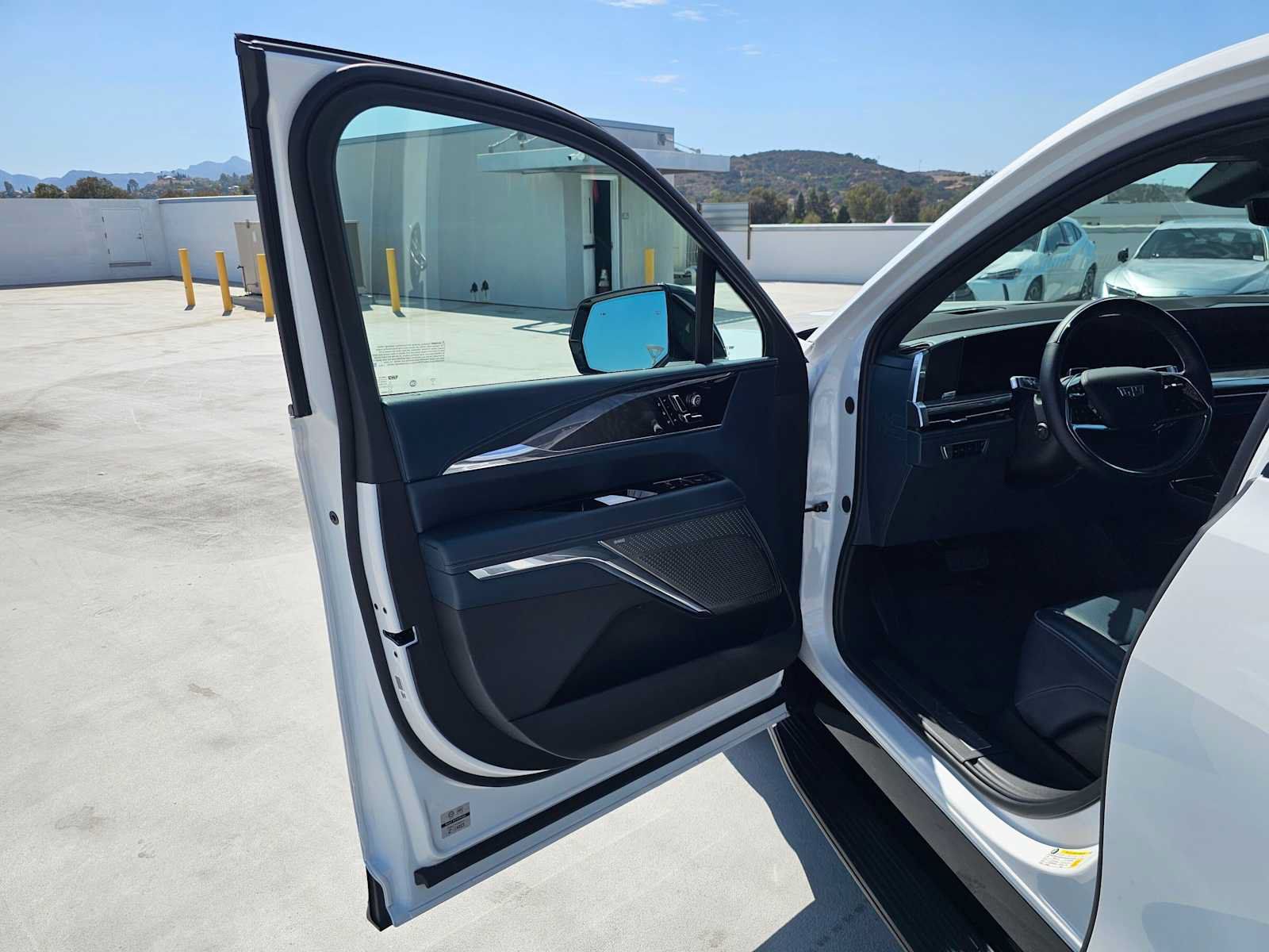 Used 2025 Cadillac Escalade IQ Sport 2 AWD/4WD image 23