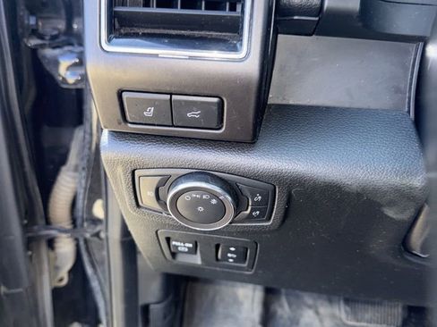 Used 2019 Ford Expedition Max Limited w/ Equipment Group 302A AWD/4WD image 9