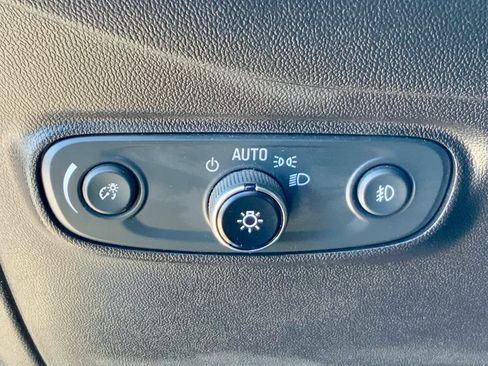 Used 2022 Chevrolet Equinox Premier image 47