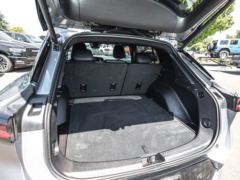 Used 2025 Chevrolet Equinox EV RS FWD image 31