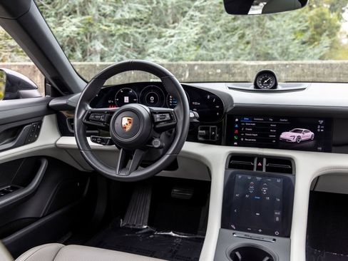 Certified 2023 Porsche Taycan 4S w/ Premium Package AWD/4WD image 39