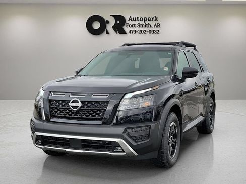 Used 2025 Nissan Pathfinder Rock Creek AWD/4WD image 2