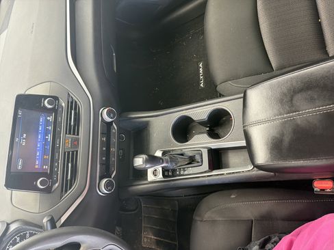 Used 2022 Nissan Altima 2.5 S image 12