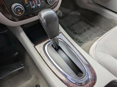 Used 2013 Chevrolet Impala LT w/ LT Sunroof Package image 13