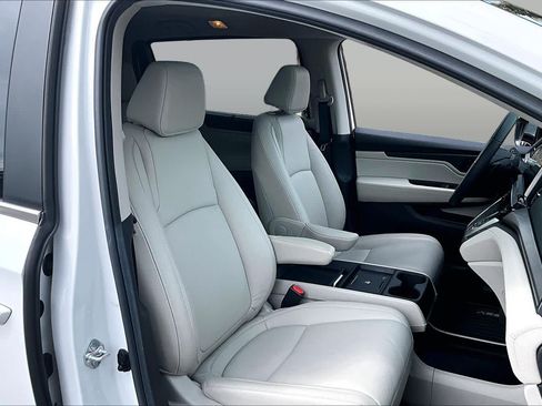 Certified 2025 Honda Odyssey EX-L image 42