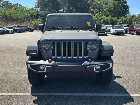 Used 2023 Jeep Gladiator Overland image 2