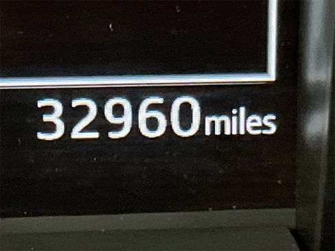 Used 2022 Toyota 4Runner SR5 Premium image 12