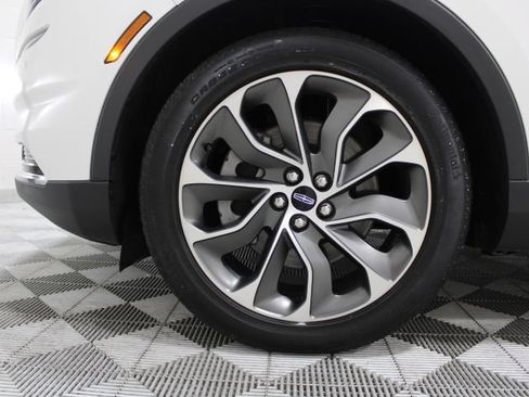 Used 2022 Lincoln Nautilus Reserve AWD/4WD image 52