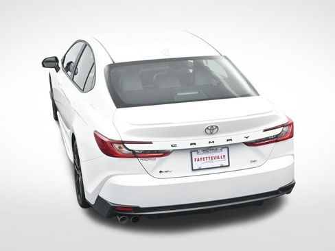 Used 2025 Toyota Camry SE FWD image 27