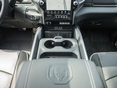 New 2026 RAM 3500 Laramie AWD/4WD image 36