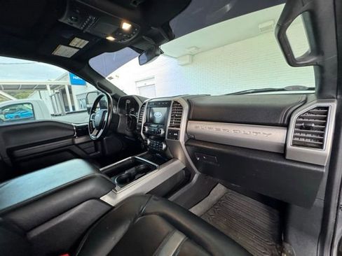 Used 2021 Ford F250 Platinum image 17