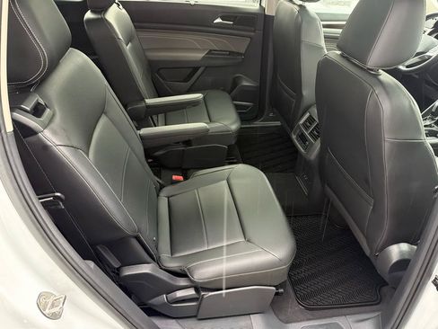 Used 2021 Volkswagen Atlas SE w/ Panoramic Sunroof Package AWD/4WD image 13